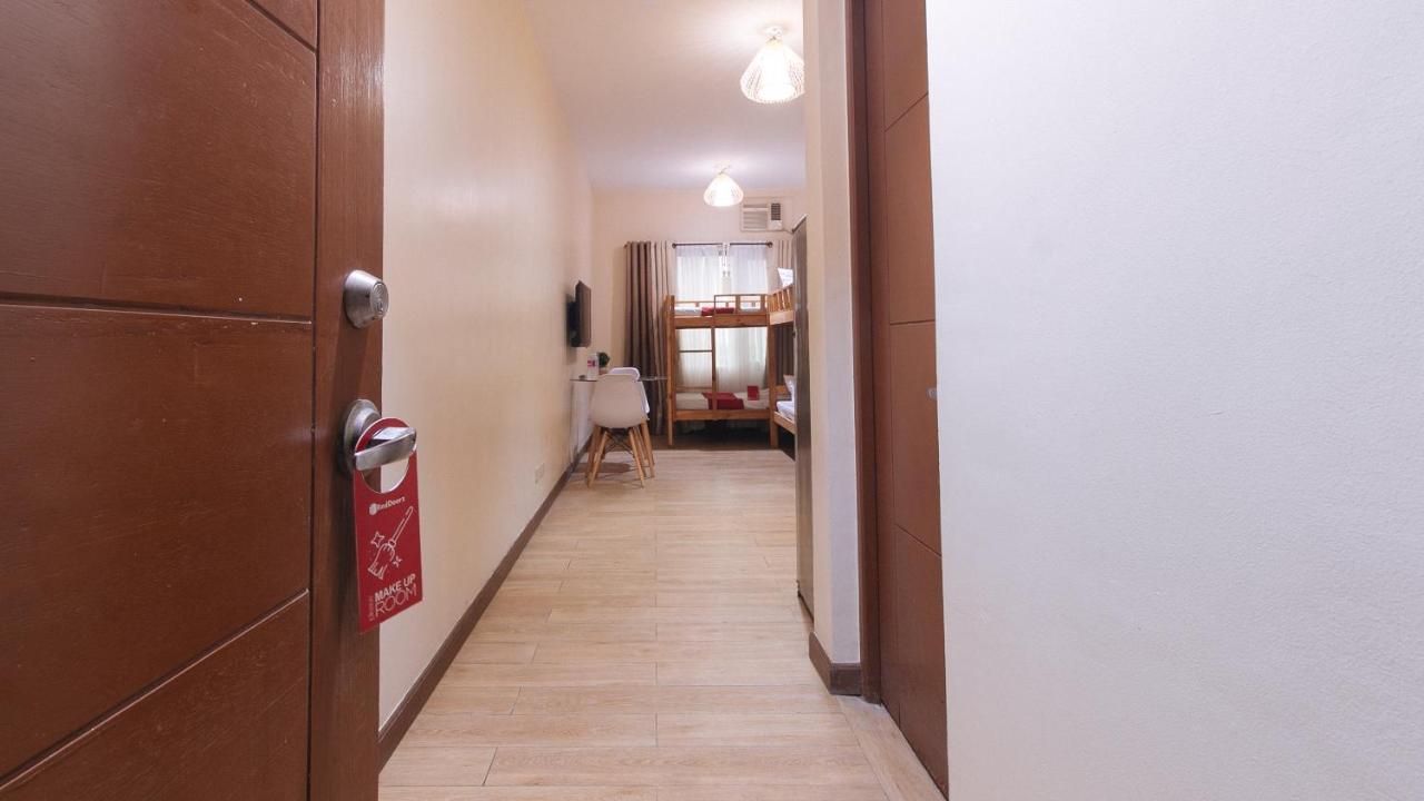 Reddoorz Plus @ Cuarto Verde Staycation Las Piñas Exterior foto